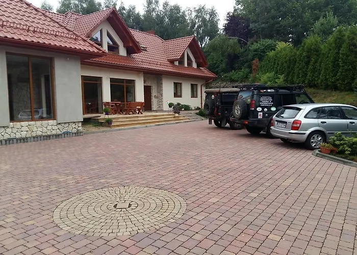 Gospodarstwo agroturystyczne Podzamcze *