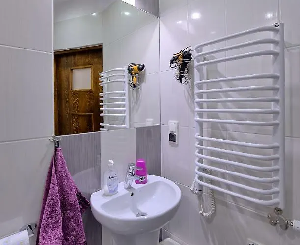 Podzamcze Gospodarstwo agroturystyczne *